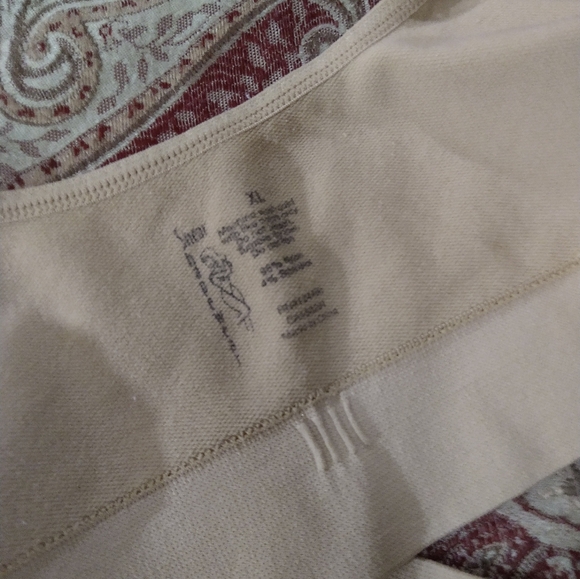 Size XL Shear shape wear nude sports bra - Picture 9 of 10